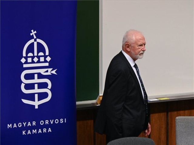 Álmos Pétert választotta új elnökének a Magyar Orvosi Kamara