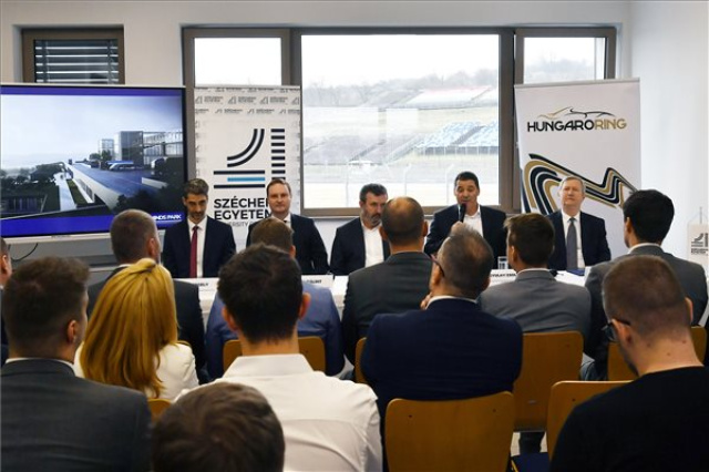 Együttműködési megállapodást írt alá a Széchenyi István Egyetem és a Hungaroring