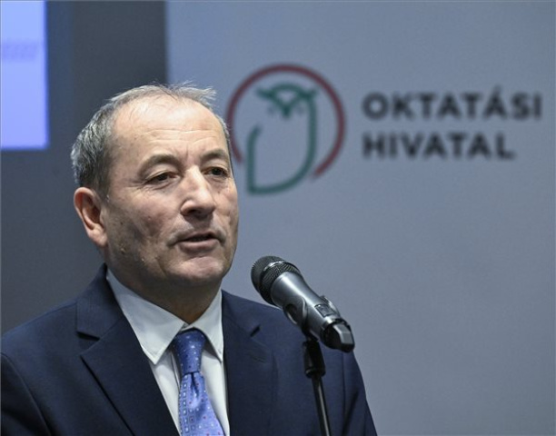 A 2022-es PISA-felmérés eredményeit ismertető sajtótájékoztató