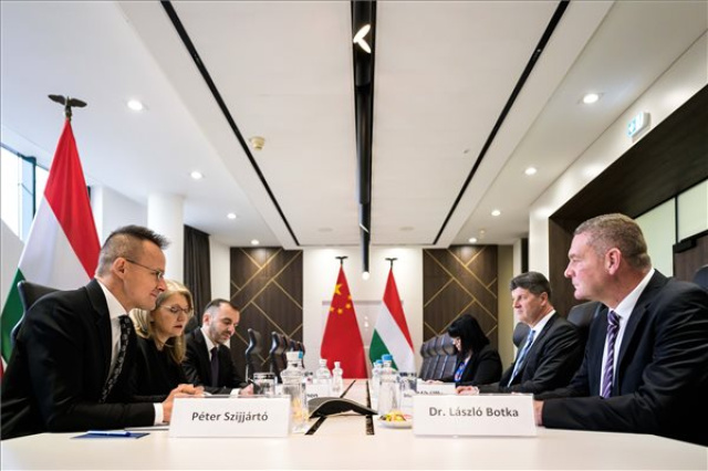 A kínai BYD óriásberuházás keretében Szegeden hozza létre első európai autógyárát