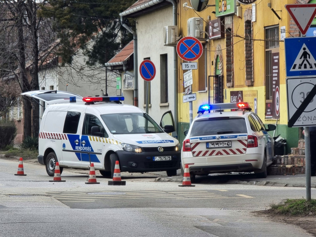 Rendőrautó balesete Petőfitelepen