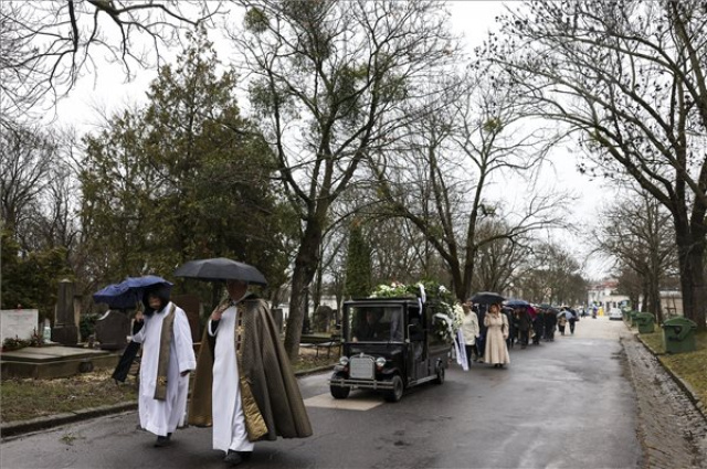 Végső búcsút vettek Grétsy László nyelvésztől