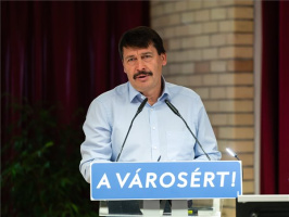 Áder János előadása A mi kék világunk! című szakmai konferencián Kaposváron 