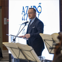 Az idő arcai címmel kiállítás nyílt az OSZK-ban
