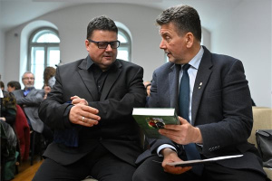Bemutatták Kálmáncsehi Domonkos 15. századi imakönyvének fakszimile kiadását