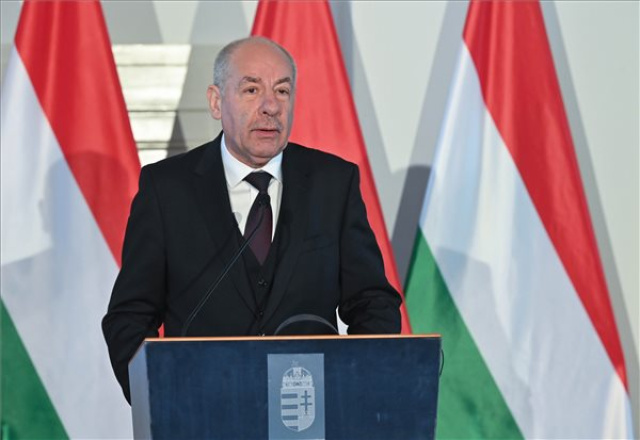 Sulyok Tamás fogadta a svájci elnököt