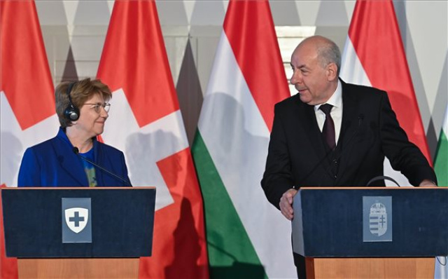 Sulyok Tamás fogadta a svájci elnököt