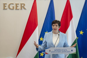 Voks 24 - Az ellenzéki összefogás kampányrendezvénye Egerben