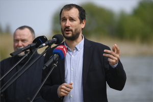 Kerékpáros kompokat adtak át a Tisza-tó melletti Tiszaderzsen