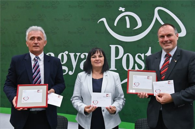A Magyar Posta alkalmi bélyegkibocsátással hívja fel a figyelmet a véradás jelentőségére