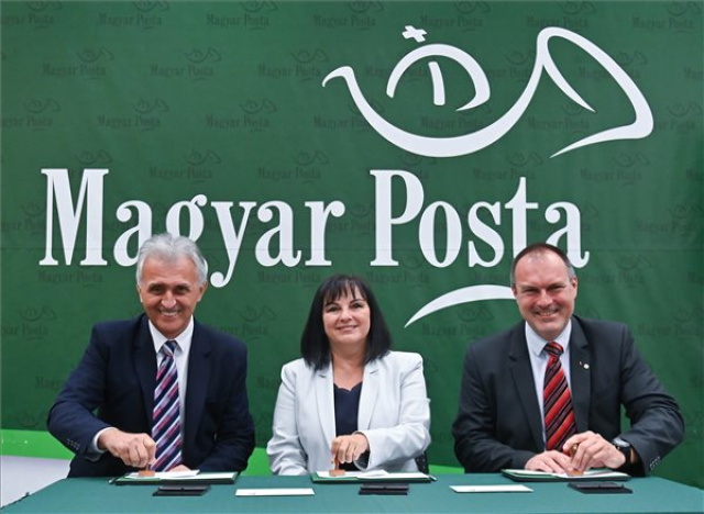 A Magyar Posta alkalmi bélyegkibocsátással hívja fel a figyelmet a véradás jelentőségére