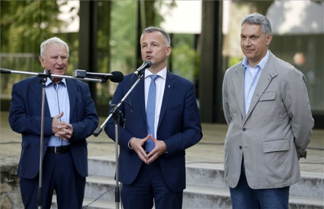 Voks 24 - A Fidesz-KDNP választási fóruma Gyulán 