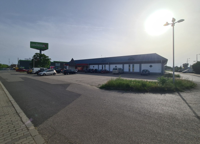 ZHL Ruházati Áruház