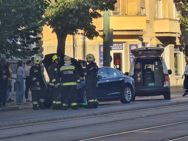 Rollerest gázoltak a Kossuth Lajos sugárúton