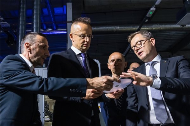 A TDK 26 milliárd forintos beruházásának átadása Szombathelyen