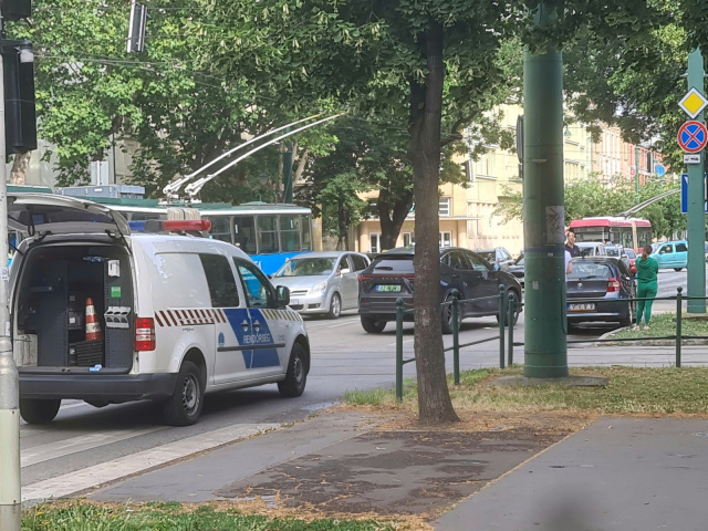 Baleset a Hősök kapuja előtt
