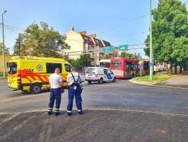 Rosszul lett egy idős nő a 10-es trolibuszon