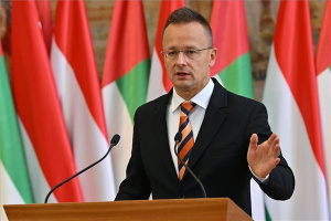 Szijjártó Péter az Egyesült Arab Emírségek gazdasági miniszterével tárgyalt