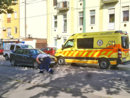 Autós ütött el egy kerékpárost a Szilléri sugárúton