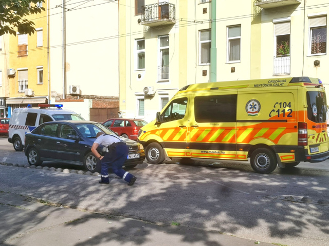 Autós ütött el egy kerékpárost a Szilléri sugárúton