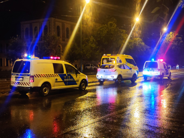 Mentő balesete a Kossuth Lajos sugárúton