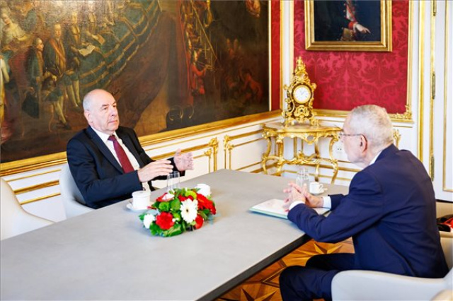 Sulyok Tamás Bécsben