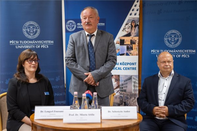 Új kezelőhelyiség nyílt onkológiai betegeknek a pécsi bőrgyógyászati klinikán