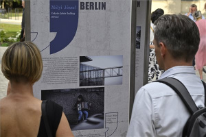 Burger Barna európai városokban készített képeiből nyílt kiállítás a PIM-ben