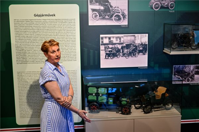 Megnyitották a felújított balatonszemesi Postamúzeumot