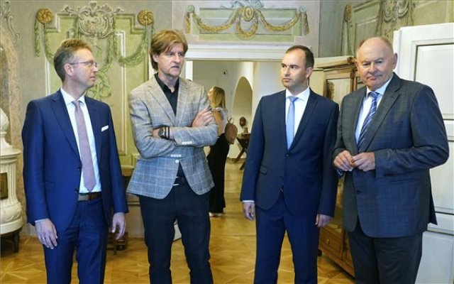EU-elnökség - 1100 éve Európában, 20 éve az unióban címmel kulturális programsorozat indul