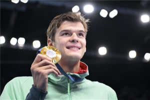 Párizs 2024 - Úszás - Kós Hubert aranyérmet nyert 200 háton