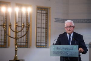A roma holokauszt áldozatairól emlékeztek meg Budapesten