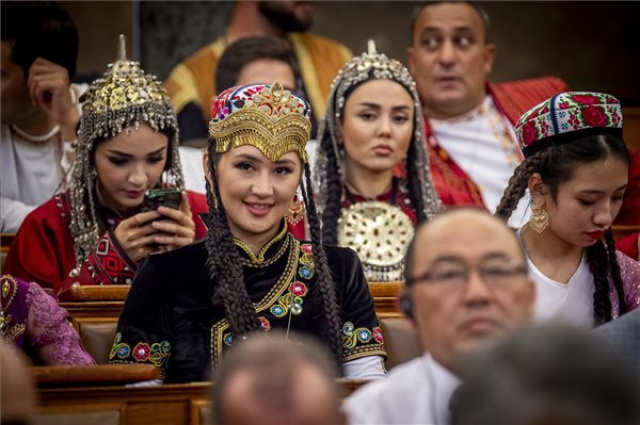 A Parlamentben nyílt meg az idei Kurultáj