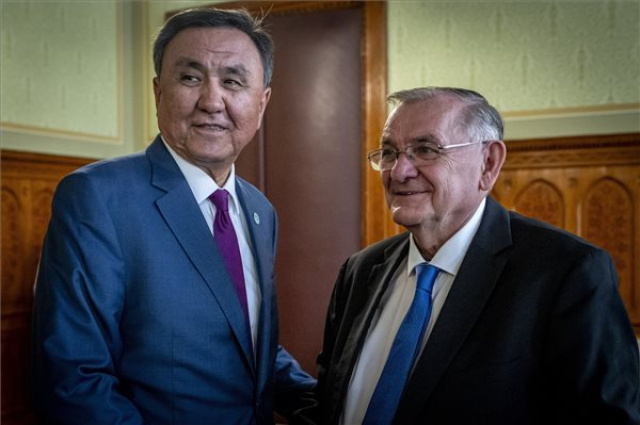 A Parlamentben nyílt meg az idei Kurultáj