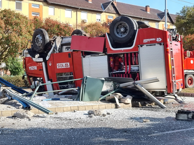 Tűzoltóautó ütközött személyautóval a Rókusi körúton