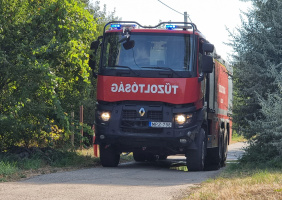 Töltés kapott lángra a Légió utcánál Újszegeden