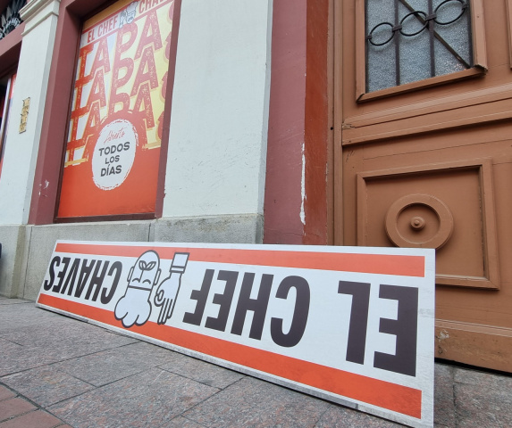 Filmforgatás a Kárász utcán