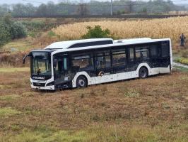 Buszbaleset Szentmihály határában