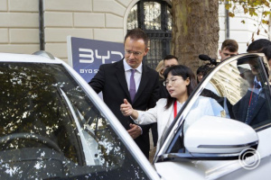 Szijjártó Péter - BYD