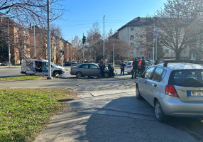Baleset a Szatymazi utca és a Rókusi körút kereszteződésében