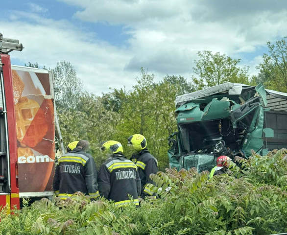 Kamionbaleset M5-ös autópálya Ócsa