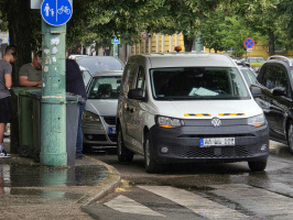 Koccanás a Kossuth Lajos sugárúton