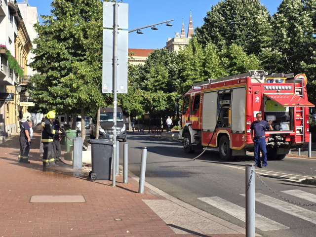 Szemetes füstölt a Dugonics téren