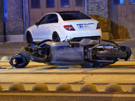 Motoros szenvedett balesetet a Kossuth Lajos sugárúton