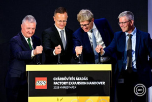 LEGO-gyár-bővítés