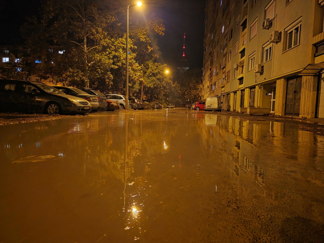 Csőtörés a Cső utcában