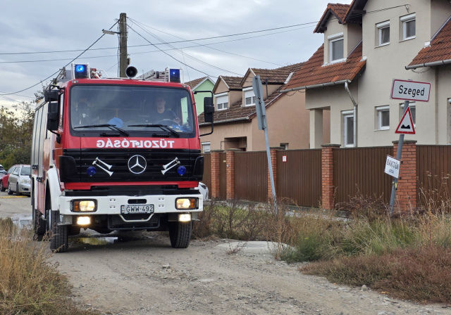 Melléképület gyulladt ki a Dózsa tanyán