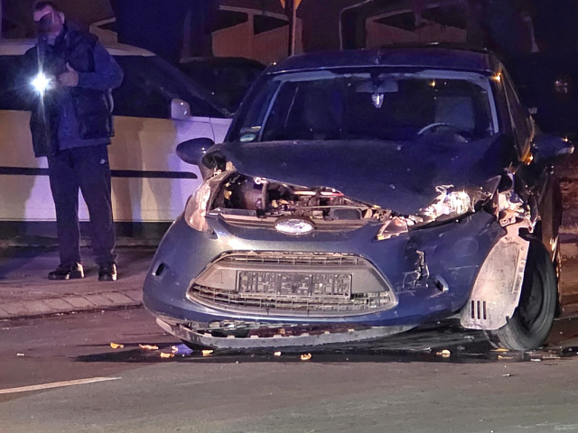 Két személyautó ütközött a Damjanich utcában Szegeden