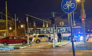 Baleset a Belvárosi híd újszegedi hídfőjénél