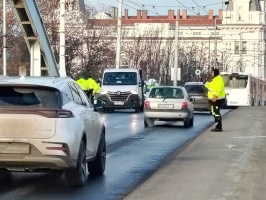 Kátyúzás a Belvárosi hídon